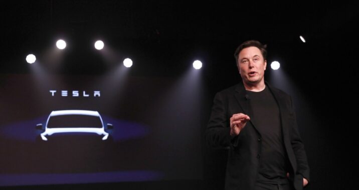 Tesla shareholders are suing Musk for starting a rival AI
