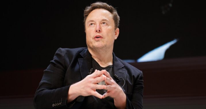 Grok says Elon Musk is better than basically everyone except